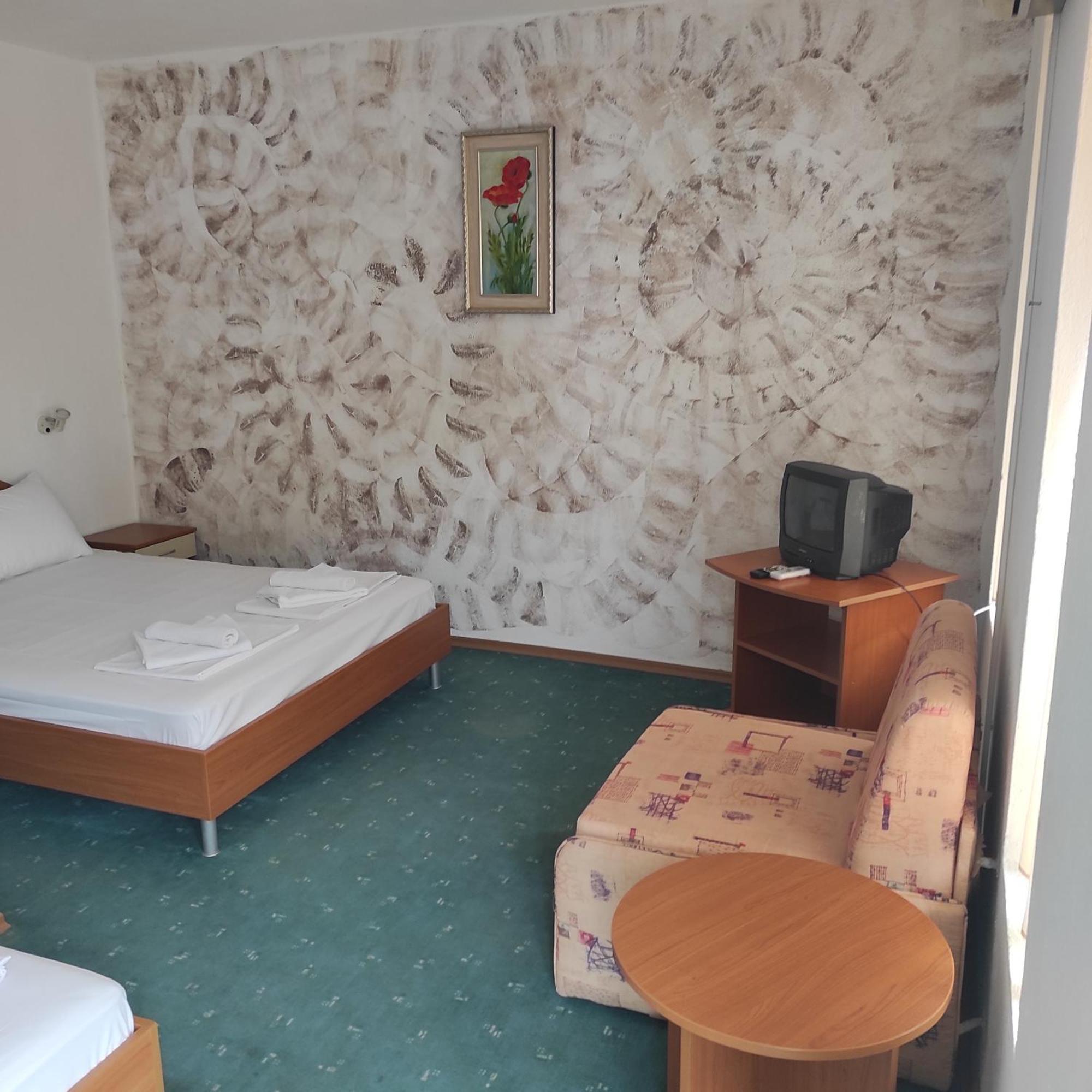 Hotel Хотел Андре Chernomorets Habitación foto