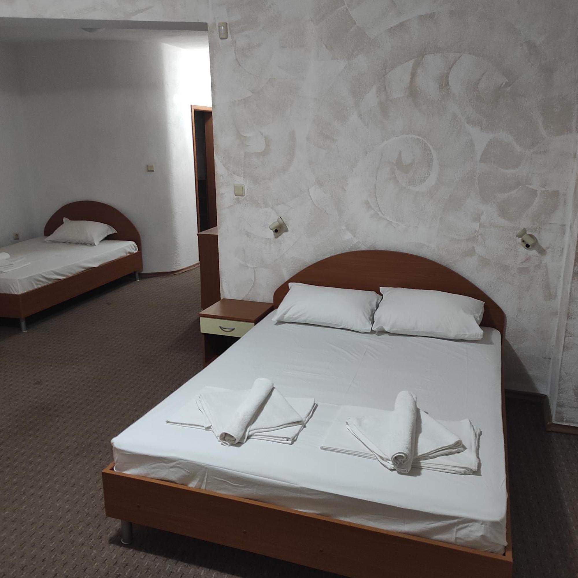 Hotel Хотел Андре Chernomorets Habitación foto