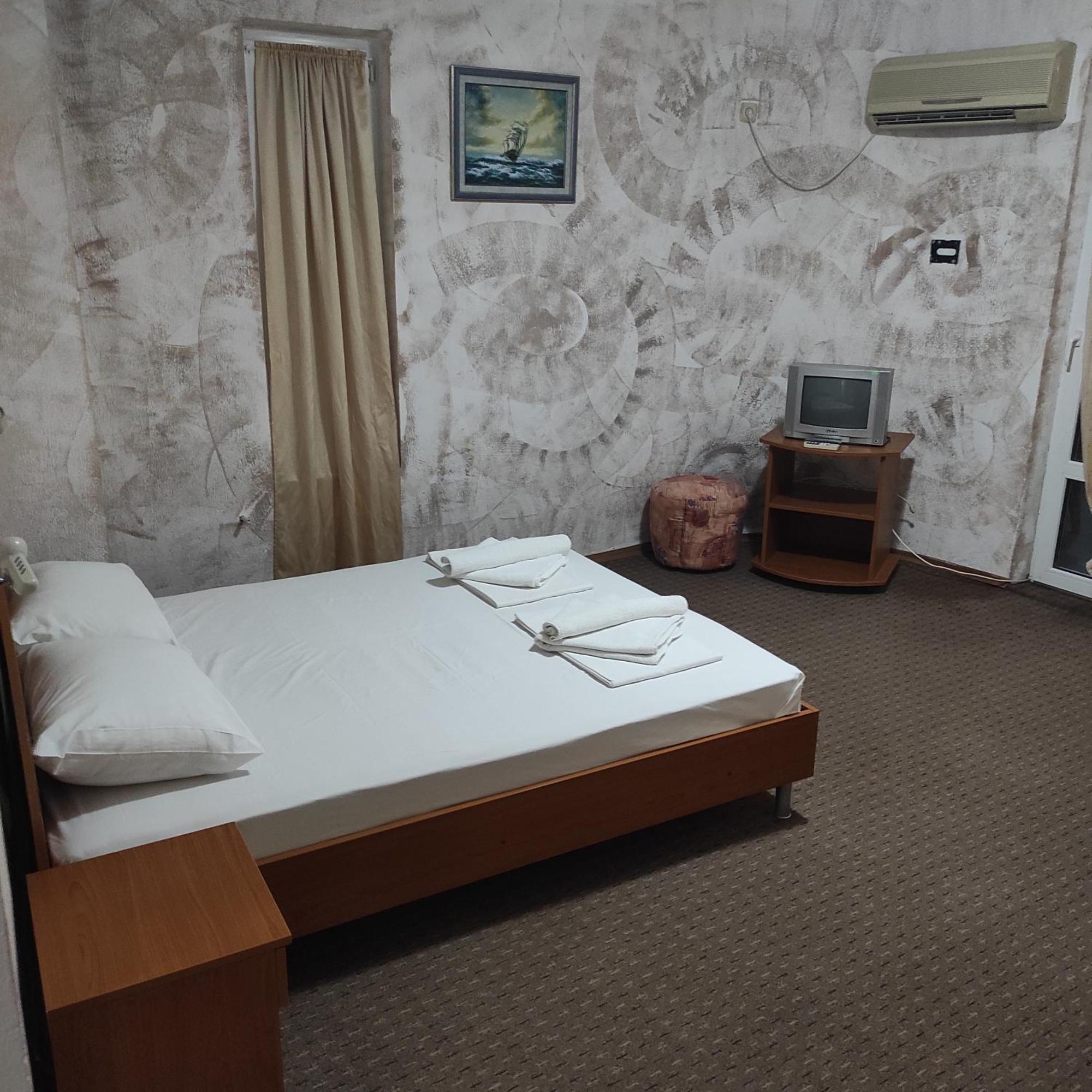 Hotel Хотел Андре Chernomorets Habitación foto